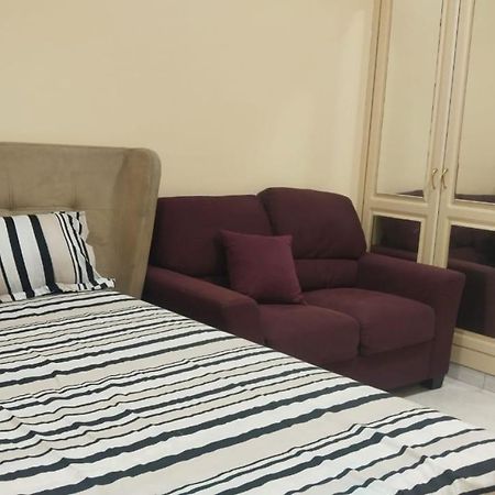 Holiday Home 2 Bedrooms Apartment For Family Only Sharjah Exterior foto